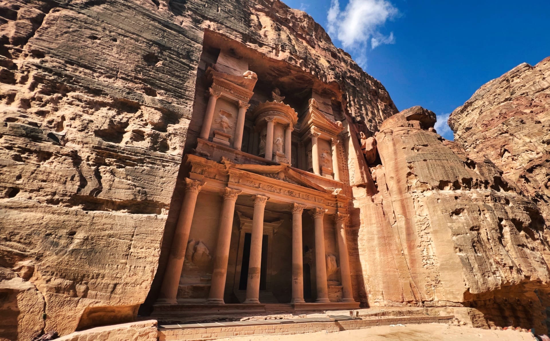 It’s hard to believe Petra still exists, considering that the place is basically water-soluble.